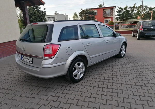 Opel Astra cena 14900 przebieg: 200000, rok produkcji 2008 z Gniezno małe 191